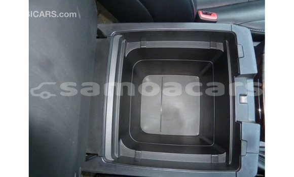 Buy Import Toyota Land Cruiser White Car in Import - Dubai in A'ana Buy Import Toyota Land Cruiser White Car in Import - Dubai in A'ana