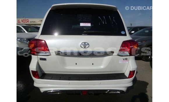 Buy Import Toyota Land Cruiser White Car in Import - Dubai in A'ana Buy Import Toyota Land Cruiser White Car in Import - Dubai in A'ana