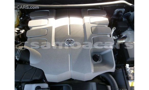 Buy Import Toyota Land Cruiser White Car in Import - Dubai in A'ana Buy Import Toyota Land Cruiser White Car in Import - Dubai in A'ana