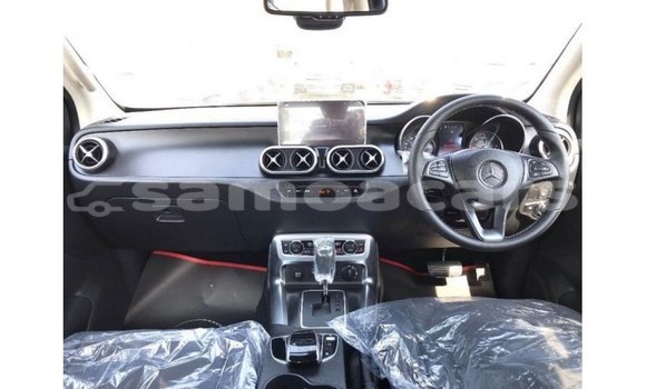 Buy Import Mercedes-Benz 250 Black Car in Import - Dubai in A'ana Buy Import Mercedes-Benz 250 Black Car in Import - Dubai in A'ana