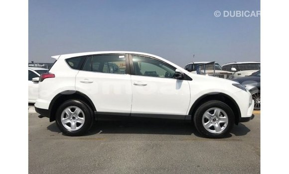 Buy Import Toyota 4Runner White Car in Import - Dubai in A'ana Buy Import Toyota 4Runner White Car in Import - Dubai in A'ana