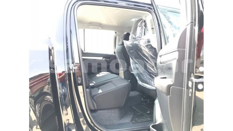 Big with watermark toyota hilux a ana import dubai 3461