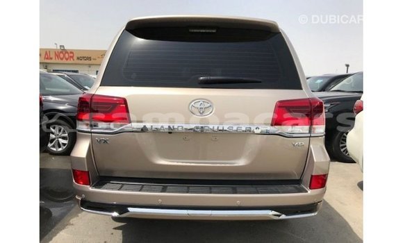 Buy Import Toyota Land Cruiser Other Car in Import - Dubai in A'ana Buy Import Toyota Land Cruiser Other Car in Import - Dubai in A'ana