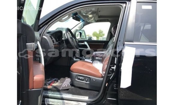 Buy Import Toyota Land Cruiser Black Car in Import - Dubai in A'ana Buy Import Toyota Land Cruiser Black Car in Import - Dubai in A'ana