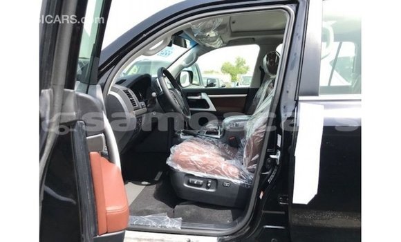 Buy Import Toyota Land Cruiser Black Car in Import - Dubai in A'ana Buy Import Toyota Land Cruiser Black Car in Import - Dubai in A'ana