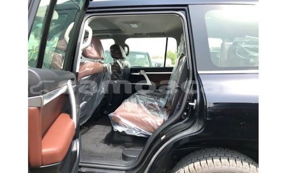 Buy Import Toyota Land Cruiser Black Car in Import - Dubai in A'ana Buy Import Toyota Land Cruiser Black Car in Import - Dubai in A'ana