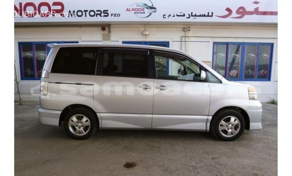 Buy Import Toyota Voxy Other Car in Import - Dubai in A'ana Buy Import Toyota Voxy Other Car in Import - Dubai in A'ana