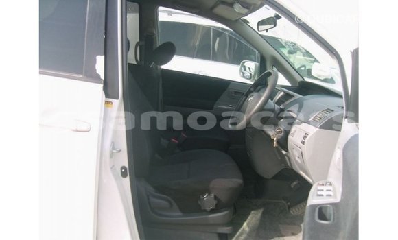 Buy Import Toyota Noah White Car in Import - Dubai in A'ana Buy Import Toyota Noah White Car in Import - Dubai in A'ana