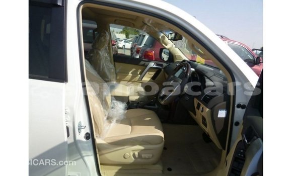 Buy Import Toyota Prado White Car in Import - Dubai in A'ana Buy Import Toyota Prado White Car in Import - Dubai in A'ana