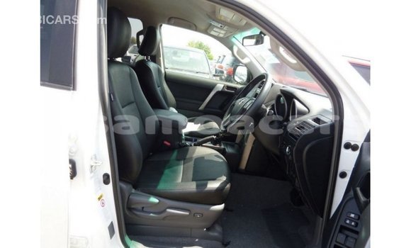Buy Import Toyota Prado White Car in Import - Dubai in A'ana Buy Import Toyota Prado White Car in Import - Dubai in A'ana