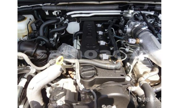 Buy Import Toyota Prado White Car in Import - Dubai in A'ana Buy Import Toyota Prado White Car in Import - Dubai in A'ana