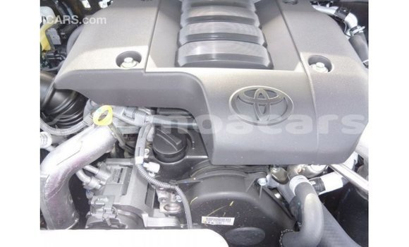 Buy Import Toyota Prado White Car in Import - Dubai in A'ana Buy Import Toyota Prado White Car in Import - Dubai in A'ana