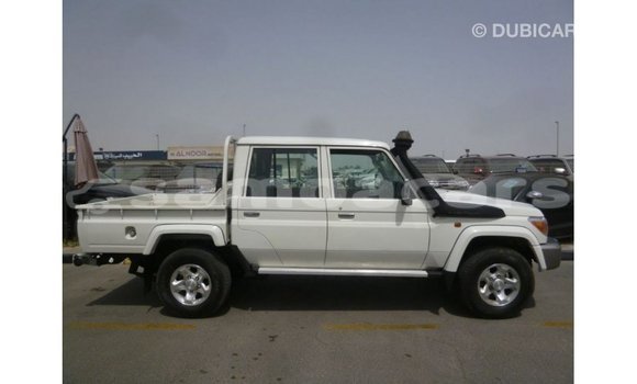 Buy Import Toyota Land Cruiser White Car in Import - Dubai in A'ana Buy Import Toyota Land Cruiser White Car in Import - Dubai in A'ana