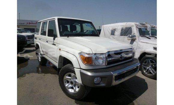 Buy Import Toyota Land Cruiser White Car in Import - Dubai in A'ana Buy Import Toyota Land Cruiser White Car in Import - Dubai in A'ana