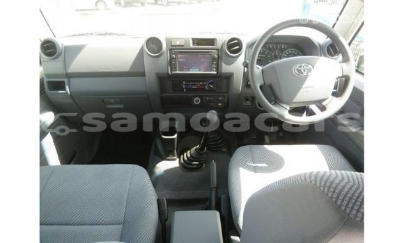 Buy Import Toyota Land Cruiser White Car in Import - Dubai in A'ana Buy Import Toyota Land Cruiser White Car in Import - Dubai in A'ana
