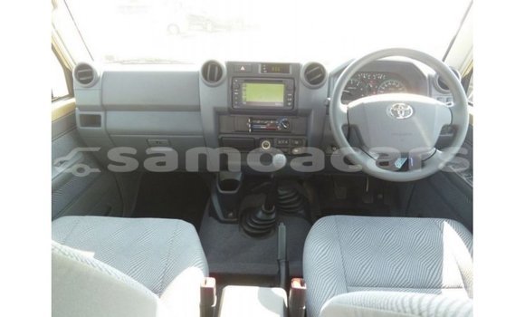 Buy Import Toyota Land Cruiser Beige Car in Import - Dubai in A'ana Buy Import Toyota Land Cruiser Beige Car in Import - Dubai in A'ana
