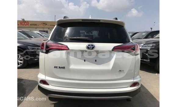 Buy Import Toyota 4Runner White Car in Import - Dubai in A'ana Buy Import Toyota 4Runner White Car in Import - Dubai in A'ana