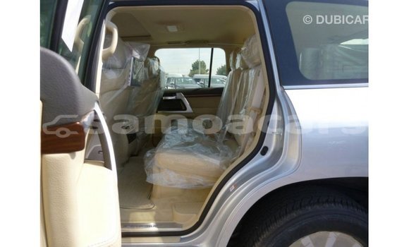 Buy Import Toyota Land Cruiser Other Car in Import - Dubai in A'ana Buy Import Toyota Land Cruiser Other Car in Import - Dubai in A'ana