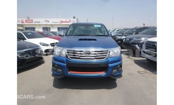Buy Import Toyota Hilux Blue Car in Import - Dubai in A'ana Buy Import Toyota Hilux Blue Car in Import - Dubai in A'ana