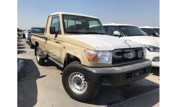Buy Import Toyota Land Cruiser Beige Car in Import - Dubai in A'ana Buy Import Toyota Land Cruiser Beige Car in Import - Dubai in A'ana