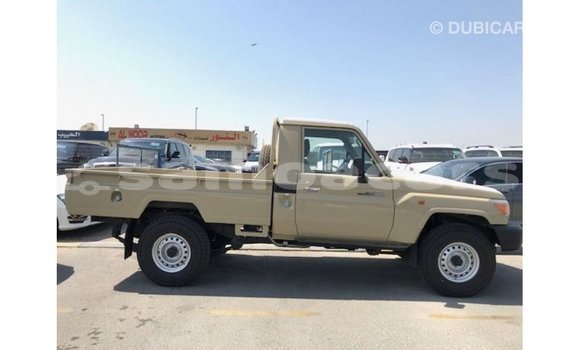 Buy Import Toyota Land Cruiser Beige Car in Import - Dubai in A'ana Buy Import Toyota Land Cruiser Beige Car in Import - Dubai in A'ana