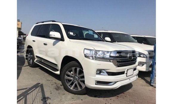 Buy Import Toyota Land Cruiser White Car in Import - Dubai in A'ana Buy Import Toyota Land Cruiser White Car in Import - Dubai in A'ana