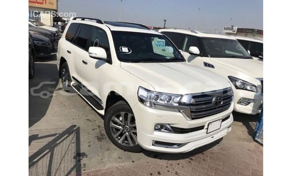 Buy Import Toyota Land Cruiser White Car in Import - Dubai in A'ana Buy Import Toyota Land Cruiser White Car in Import - Dubai in A'ana