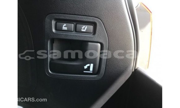 Buy Import Toyota Land Cruiser White Car in Import - Dubai in A'ana Buy Import Toyota Land Cruiser White Car in Import - Dubai in A'ana