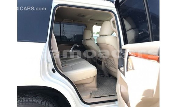 Buy Import Toyota Land Cruiser White Car in Import - Dubai in A'ana Buy Import Toyota Land Cruiser White Car in Import - Dubai in A'ana