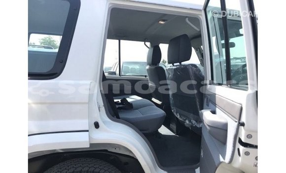 Buy Import Toyota Land Cruiser White Car in Import - Dubai in A'ana Buy Import Toyota Land Cruiser White Car in Import - Dubai in A'ana