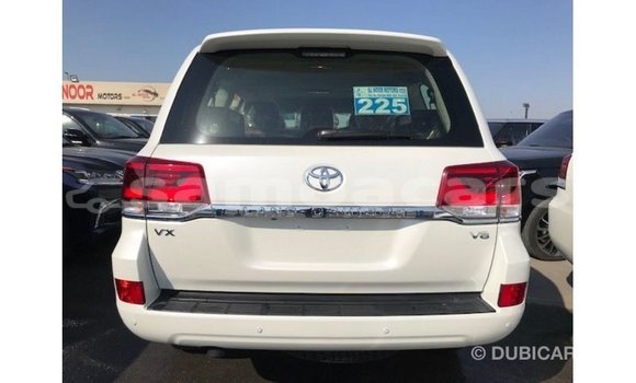 Buy Import Toyota Land Cruiser White Car in Import - Dubai in A'ana Buy Import Toyota Land Cruiser White Car in Import - Dubai in A'ana