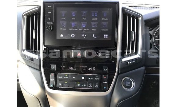 Buy Import Toyota Land Cruiser White Car in Import - Dubai in A'ana Buy Import Toyota Land Cruiser White Car in Import - Dubai in A'ana