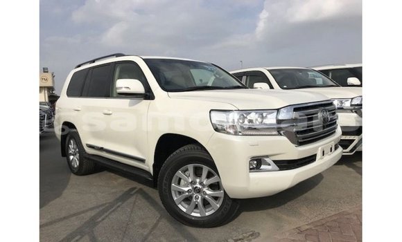 Buy Import Toyota Land Cruiser White Car in Import - Dubai in A'ana Buy Import Toyota Land Cruiser White Car in Import - Dubai in A'ana