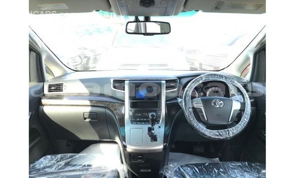 Buy Import Toyota Vellfire White Car in Import - Dubai in A'ana Buy Import Toyota Vellfire White Car in Import - Dubai in A'ana