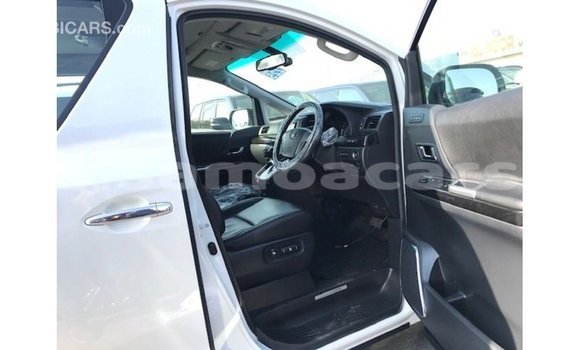 Buy Import Toyota Vellfire White Car in Import - Dubai in A'ana Buy Import Toyota Vellfire White Car in Import - Dubai in A'ana
