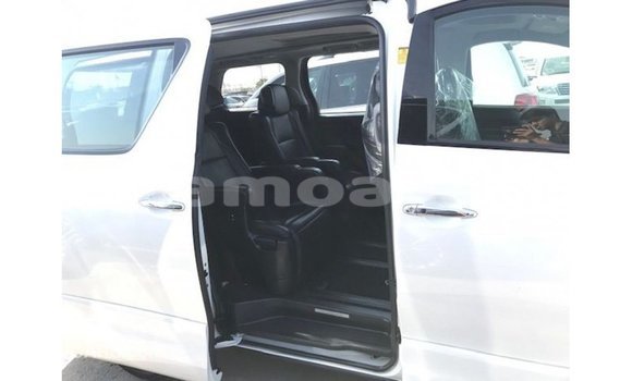 Buy Import Toyota Vellfire White Car in Import - Dubai in A'ana Buy Import Toyota Vellfire White Car in Import - Dubai in A'ana