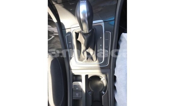 Acheter Import Voiture Volkswagen Golf Autre à Import - Dubai, A'ana Acheter Import Voiture Volkswagen Golf Autre à Import - Dubai, A'ana