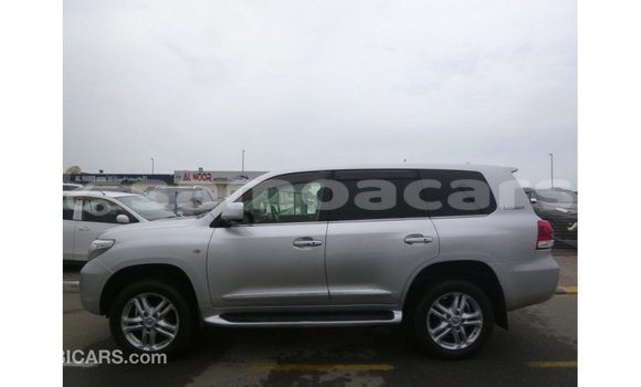Buy Import Toyota Land Cruiser Other Car in Import - Dubai in A'ana Buy Import Toyota Land Cruiser Other Car in Import - Dubai in A'ana