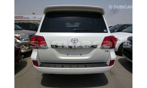 Buy Import Toyota Land Cruiser White Car in Import - Dubai in A'ana Buy Import Toyota Land Cruiser White Car in Import - Dubai in A'ana