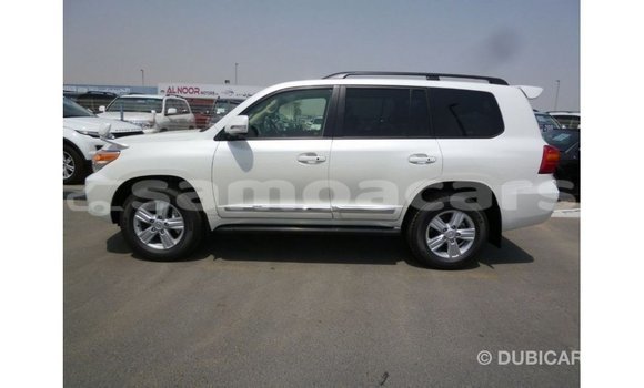 Buy Import Toyota Land Cruiser White Car in Import - Dubai in A'ana Buy Import Toyota Land Cruiser White Car in Import - Dubai in A'ana