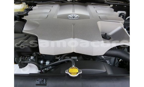 Buy Import Toyota Land Cruiser White Car in Import - Dubai in A'ana Buy Import Toyota Land Cruiser White Car in Import - Dubai in A'ana