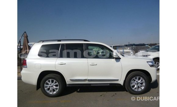 Buy Import Toyota Land Cruiser White Car in Import - Dubai in A'ana Buy Import Toyota Land Cruiser White Car in Import - Dubai in A'ana
