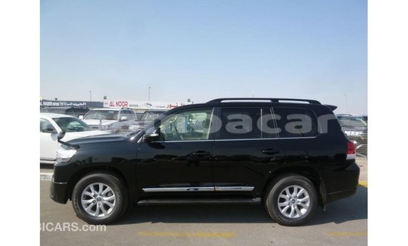 Buy Import Toyota Land Cruiser Black Car in Import - Dubai in A'ana Buy Import Toyota Land Cruiser Black Car in Import - Dubai in A'ana