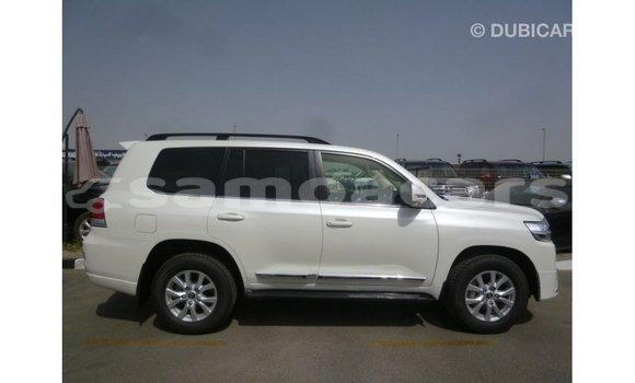 Buy Import Toyota Land Cruiser White Car in Import - Dubai in A'ana Buy Import Toyota Land Cruiser White Car in Import - Dubai in A'ana