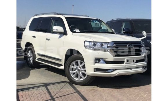 Buy Import Toyota Land Cruiser White Car in Import - Dubai in A'ana Buy Import Toyota Land Cruiser White Car in Import - Dubai in A'ana