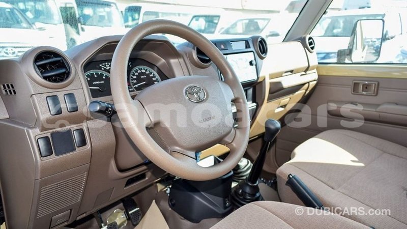 Big with watermark toyota land cruiser a ana import dubai 3625