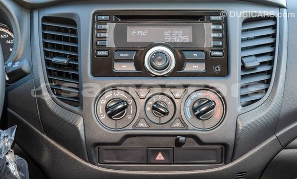 Acheter Import Voiture Mitsubishi L200 Blanc à Import - Dubai, A'ana Acheter Import Voiture Mitsubishi L200 Blanc à Import - Dubai, A'ana