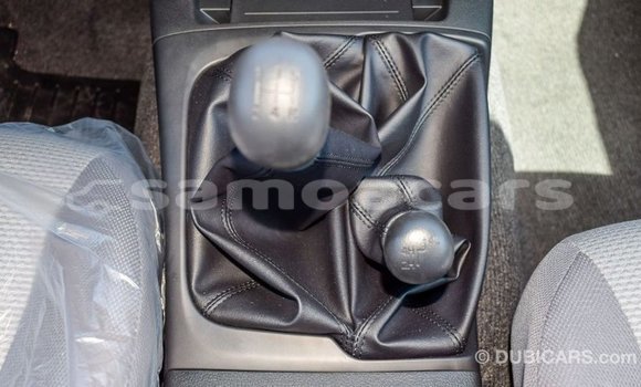 Acheter Import Voiture Mitsubishi L200 Blanc à Import - Dubai, A'ana Acheter Import Voiture Mitsubishi L200 Blanc à Import - Dubai, A'ana