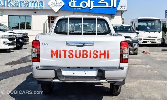 Acheter Import Voiture Mitsubishi L200 Blanc à Import - Dubai, A'ana Acheter Import Voiture Mitsubishi L200 Blanc à Import - Dubai, A'ana