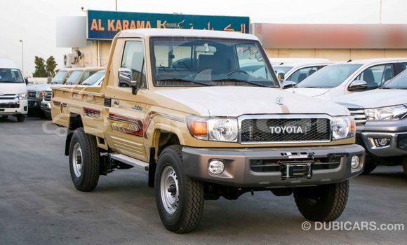 Buy Import Toyota Land Cruiser Beige Car in Import - Dubai in A'ana Buy Import Toyota Land Cruiser Beige Car in Import - Dubai in A'ana